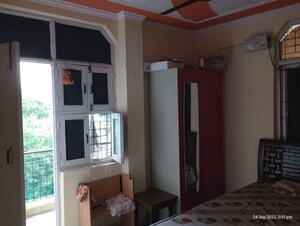 Bedroom in 1.5 BHK Apartment at Mayur Vihar – for Rent