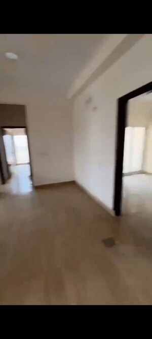 Room in 2.5 BHK Apartment at Amrapali Centurian Park, Tech Zone 4 Greater Noida – for Sale