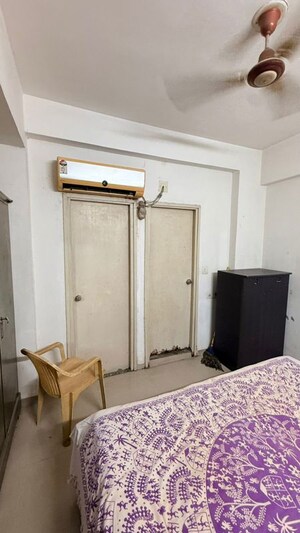 Bedroom in 2 BHK Apartment at Shyam Elegance, Jodhpur – for Rent