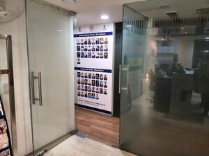  Office Space – Entrance View at Connaught Place - for Rent