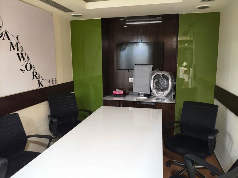 undefined, connaught place Commercial Office Space 2700 Sq.Ft. In Connaught Place Delhi 10395940