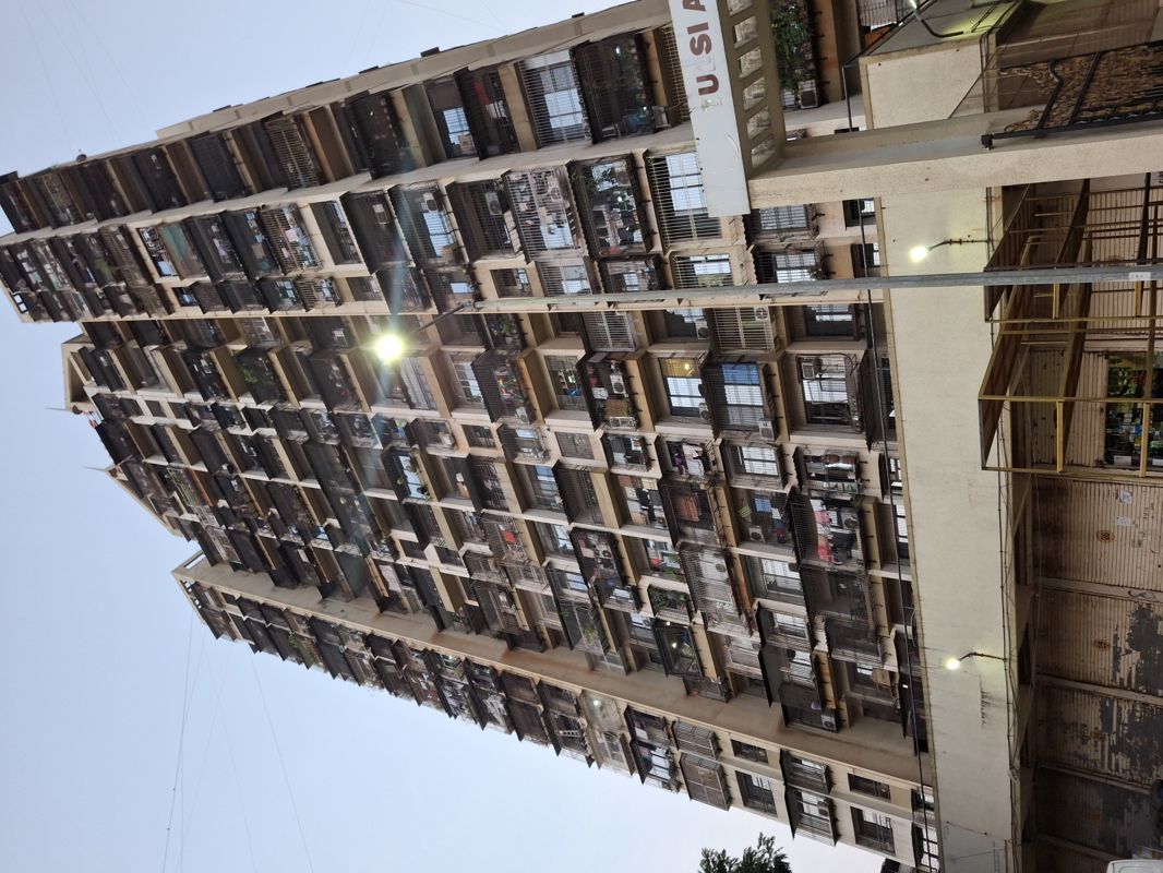 1 BHK + Pooja Room Apartment For Rent in Tulsi Aura Mumbai