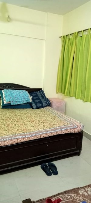 Bedroom in 2 BHK Apartment at Vardhman Gardens, Balkum Pada – for Rent