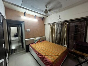 Bedroom in 2 BHK Apartment at Vardhman Gardens, Balkum Pada – for Rent