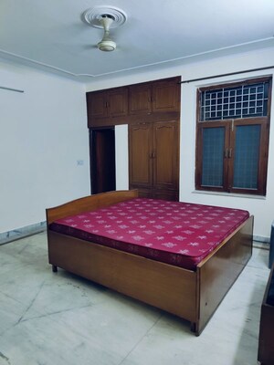 Bedroom in 2 BHK Builder Floor at Sector 52 – for Rent