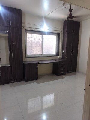 Room in 2 BHK Apartment at Deshpande Garden, Narhe – for Rent