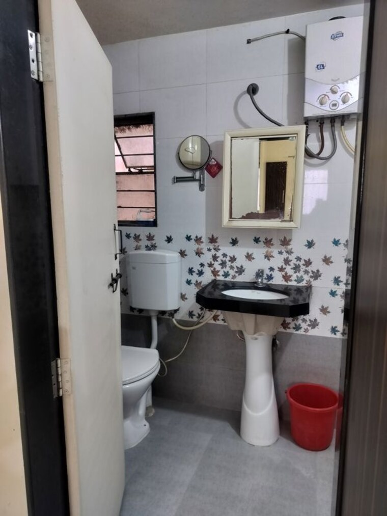 Washroom, deshpande-garden 2 Bedroom 1100 Sq.Ft. Apartment In Narhe Pune 10395980