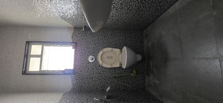Bathroom, kutwal colony 2 Bedroom 1000 Sq.Ft. Apartment In Kutwal Colony Pune 10395690