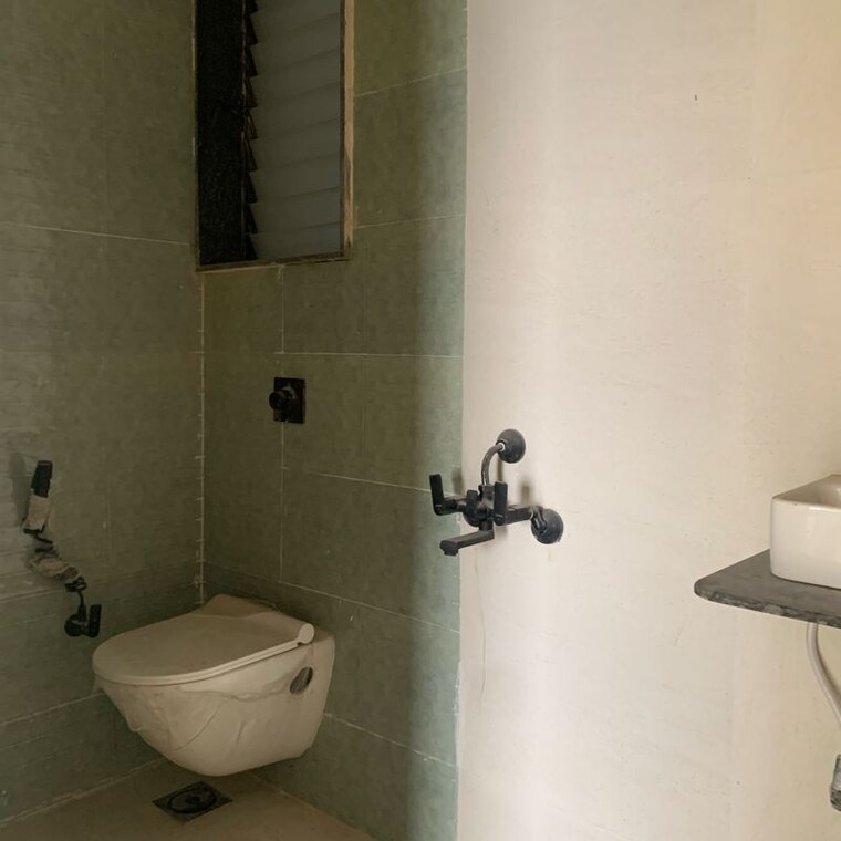 Bathroom, borivali west 2 Bedroom 680 Sq.Ft. Apartment In Borivali West Mumbai 10396003