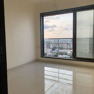 Room in 2 BHK Apartment at Borivali West – for Rent