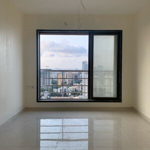 Room in 2 BHK Apartment at Borivali West – for Rent