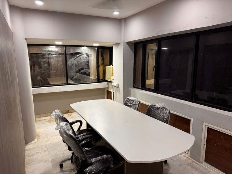 Team Area, navrangpura Commercial Office Space 1250 Sq.Ft. In Navrangpura Ahmedabad 10395985