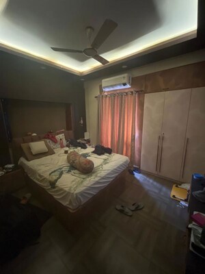 Bedroom in 4 BHK Builder Floor at Dhakuria – for Sale