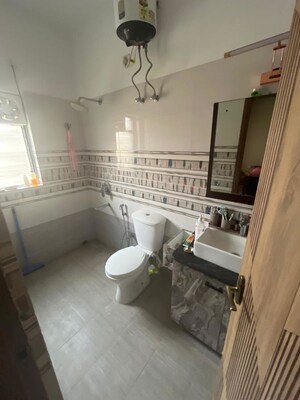 Bathroom in 4 BHK Builder Floor at Dhakuria – for Sale