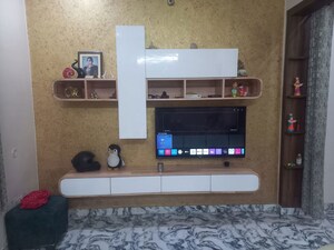 Furnished Amenities in 2 BHK Independent House at Maulviganj – for Sale