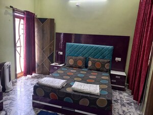 Bedroom in 2 BHK Independent House at Maulviganj – for Sale