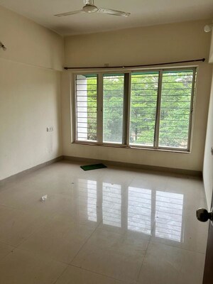 Room in 2 BHK Apartment at Kumar Park Infinia, Fursungi – for Rent