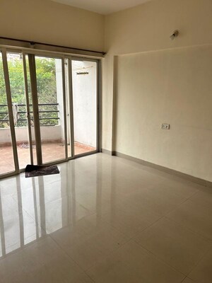 2 BHK Apartment For Rent in Kumar Park Infinia, Fursungi