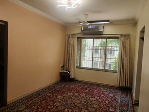 Room in 2 BHK Apartment at Sai Mangal CHS Kandivali, Kandivali West – for Rent