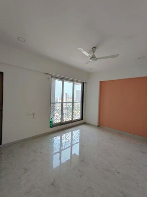 Room in 4 BHK Apartment at Bansi Villa, Vile Parle West – for Rent