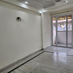 Room in 4 BHK Apartment at Garur Golf Island, Sector 19b Dwarka – for Rent