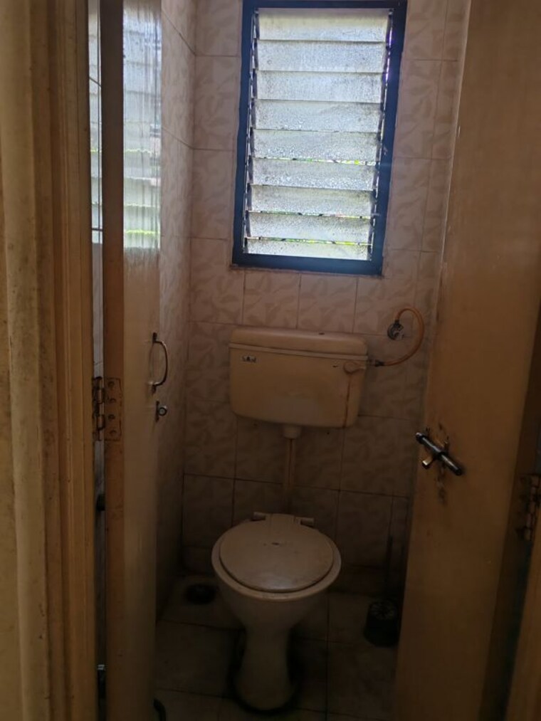 Bathroom, north hadapsar 3 Bedroom 985 Sq.Ft. Apartment In North Hadapsar Pune 10388903