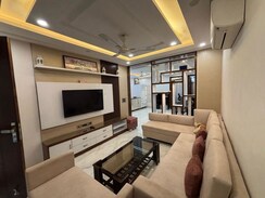 4 BHK + Pooja Room,Servant Room,Study Room Penthouse For Rent in Hermitage Centralis