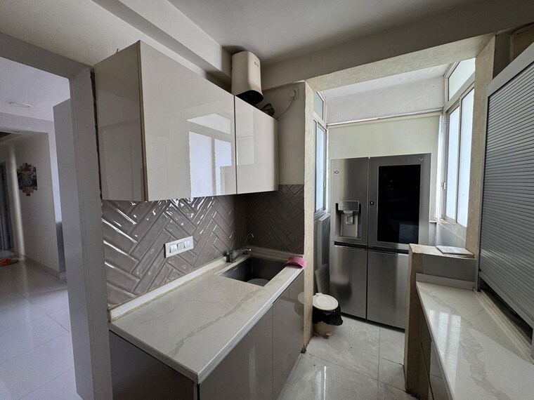 Kitchen, metro-spanish-villas 5 Bedroom 2500 Sq.Ft. Penthouse In Patiala Road Zirakpur 10396092
