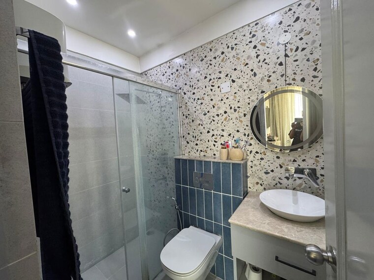 Bathroom, metro-spanish-villas 5 Bedroom 2500 Sq.Ft. Penthouse In Patiala Road Zirakpur 10396092