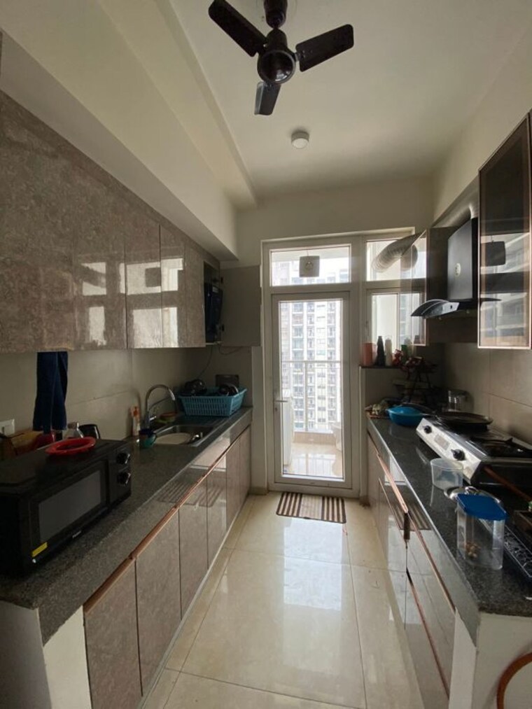 Kitchen, tata-la-vida 2.5 Bedroom 1573 Sq.Ft. Apartment In Sector 113 Gurgaon 10396104