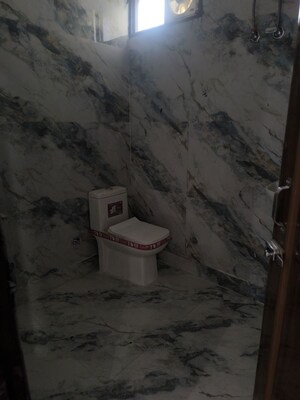 Bathroom in 1 BHK Builder Floor at Sector 7 Dwarka – for Rent