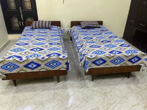 Bedroom in 4 BHK Builder Floor at South City 1 – for Rent