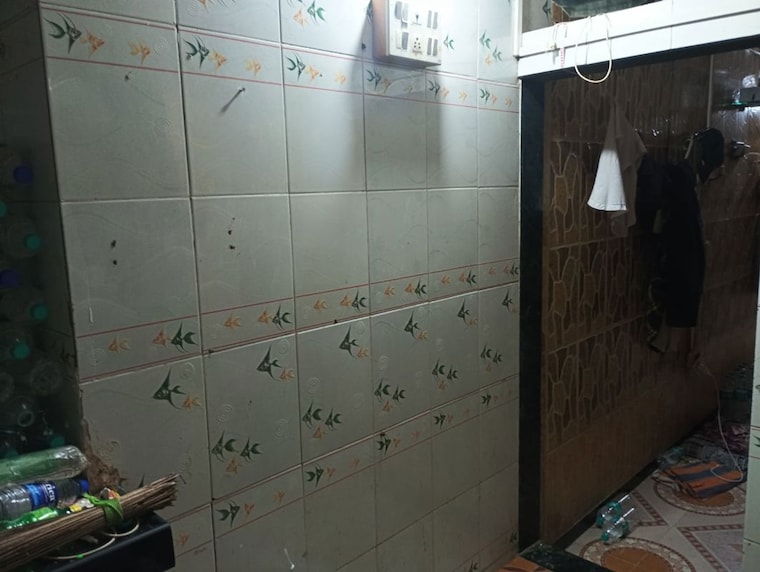 Bathroom, muktanand-chs-kurla-west 1 RK 250 Sq.Ft. Villa In Kurla West Mumbai 10396129