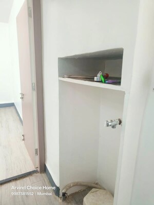 Room in 2 BHK Apartment at Taximens Colony – for Rent