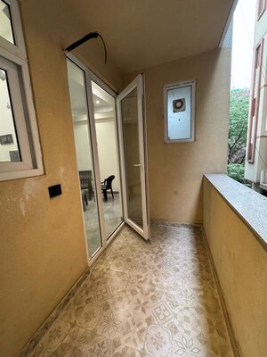 Room in 2 BHK Apartment at Chattarpur – for Rent