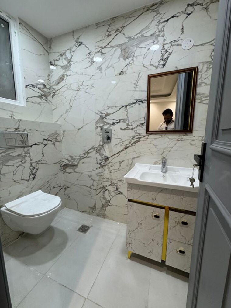 Bathroom, chattarpur 2 Bedroom 1000 Sq.Ft. Apartment In Chattarpur Delhi 10396139
