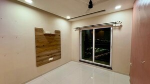 Room in 2 BHK Apartment at Rustomjee Athena, Majiwada – for Rent