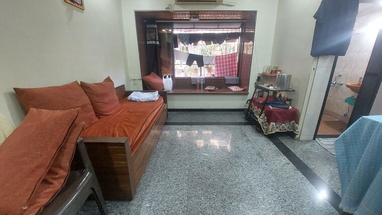 Living Room, dheeraj-valley 1 Bedroom 650 Sq.Ft. Apartment In Goregaon East Mumbai 10396161