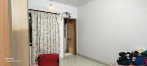 Room in 1 BHK Apartment at Datar Colony – for Rent