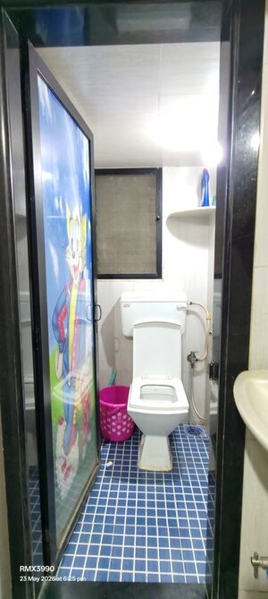 Bathroom in 1 BHK Apartment at Datar Colony – for Rent