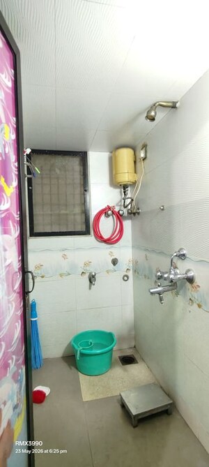 Bathroom in 1 BHK Apartment at Datar Colony – for Rent