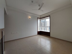 Room in  Apartment at Bhartiya Nikoo Homes Phase 2, Thanisandra Main Road – for Rent