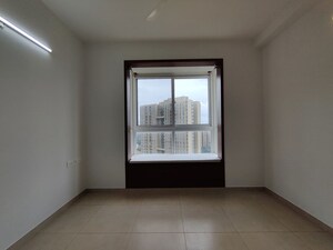 Room in  Apartment at Bhartiya Nikoo Homes Phase 2, Thanisandra Main Road – for Rent