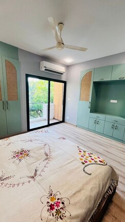 3 BHK + Pooja Room,Servant Room,Study Room,Extra Room,Store Room Apartment For Sale in New Friends Colony