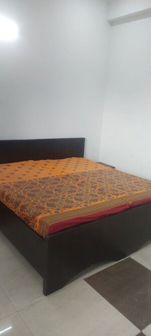 Bedroom in 1 BHK Builder Floor at Sector 39 – for Rent