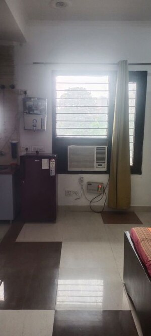 Living Room in 1 BHK Builder Floor at Sector 39 – for Rent