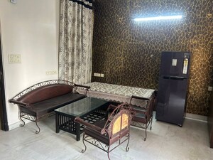 Living Room in 1 BHK Builder Floor at Sector 40 – for Rent