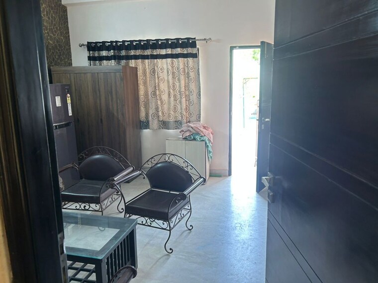 Living Room, sector 40 1 Bedroom 700 Sq.Ft. Builder Floor In Sector 40 Gurgaon 10396219