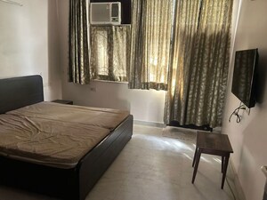 Living Room in 1 BHK Builder Floor at Sector 40 – for Rent