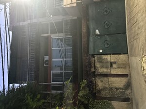 Bathroom in 5 BHK Independent House at Safdarjung Enclave – for Sale